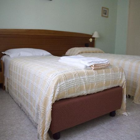 Hotel Trieste Pontelongo Eksteriør bilde